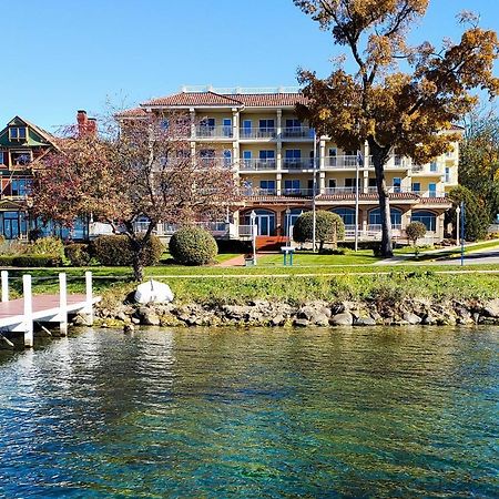 Bella Vista Suites Lake Geneva Eksteriør bilde
