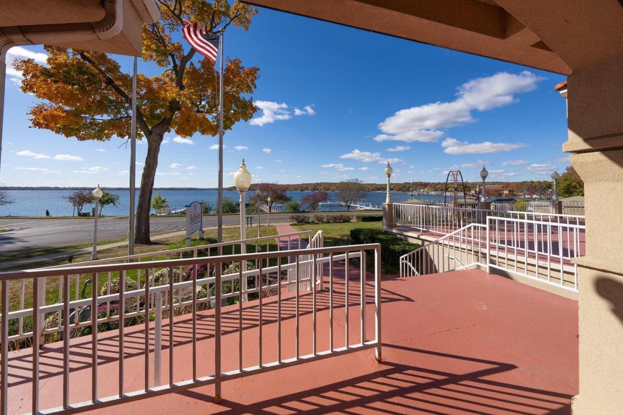 Bella Vista Suites Lake Geneva Eksteriør bilde