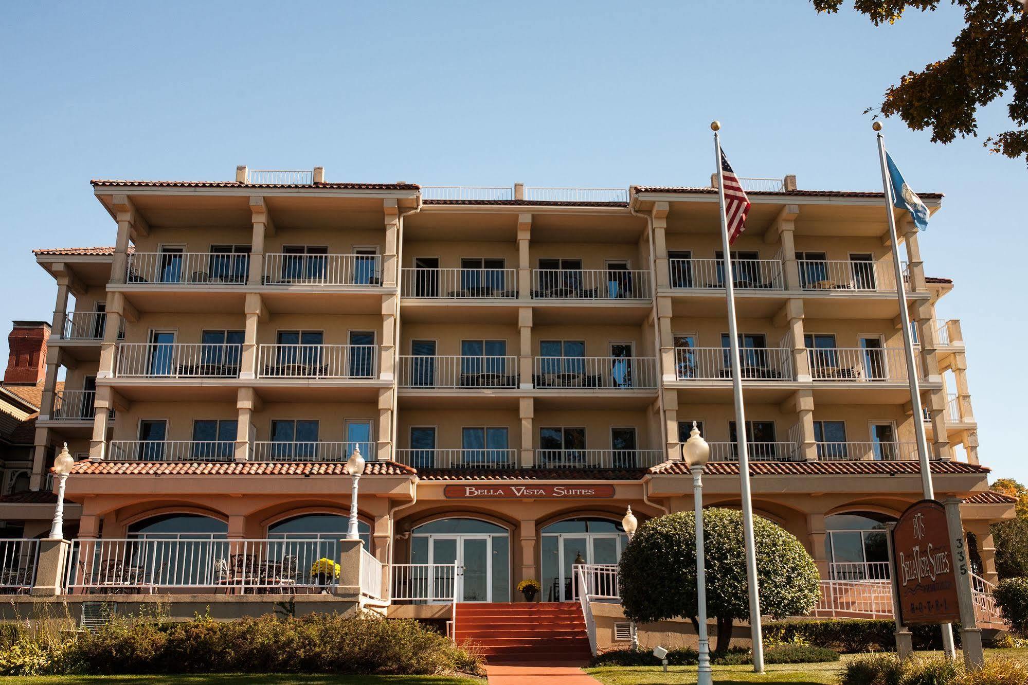 Bella Vista Suites Lake Geneva Eksteriør bilde