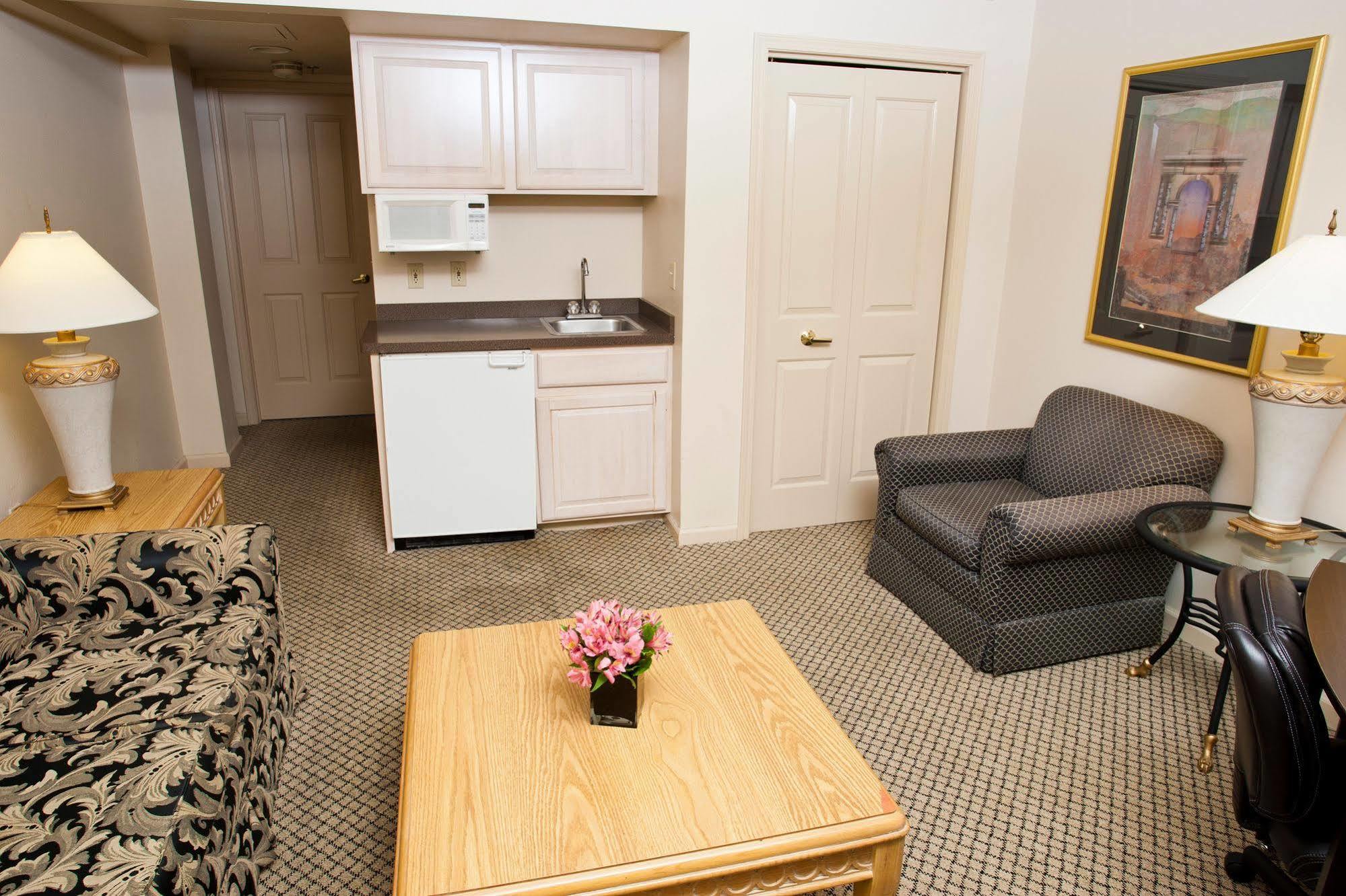 Bella Vista Suites Lake Geneva Eksteriør bilde
